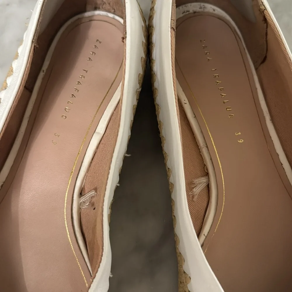 White and tan woven Zara sip on - Picture 3 of 4